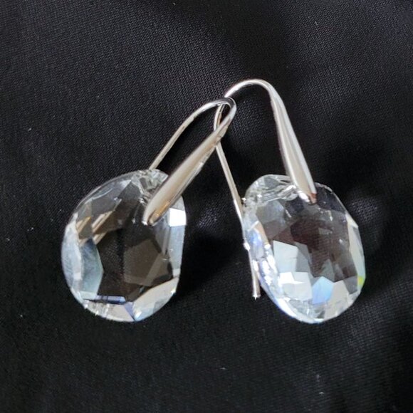 Swarovski Galet Pierced Earrings - Picture 9 of 9
